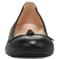 Amorie Flat (Wide)